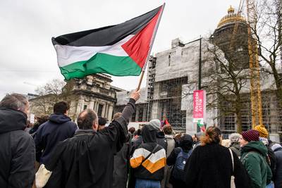 Des avocats bruxellois se rassemblent devant le palais de justice pour dénoncer le siège d’Israël à Gaza