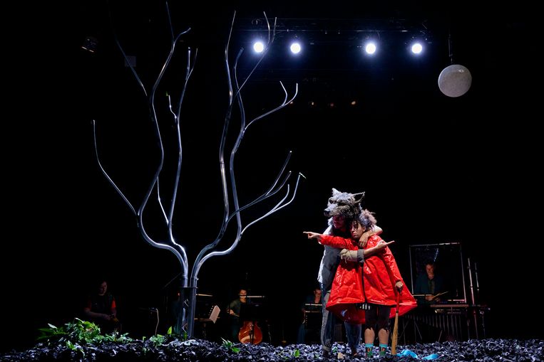 De wolf is niet slecht, hij is ánders: jeugdopera zoekt nuance maar schept vooral verwarring - Paroo