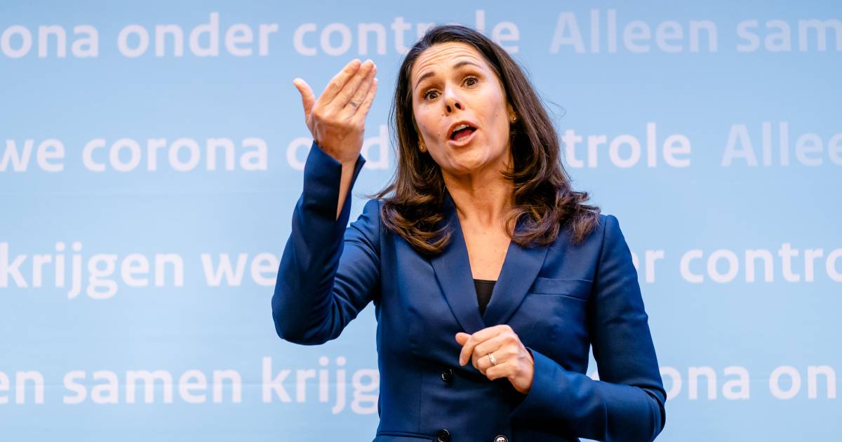 Ruim 5 7 Miljoen Mensen Zien Tolk Irma Gewisseld Worden In Persconferentie Rutte Show Ad Nl