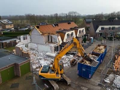 Einde van een tijdperk: Scheurwoningen aan de Vaargeul in Tolkamer tegen de vlakte