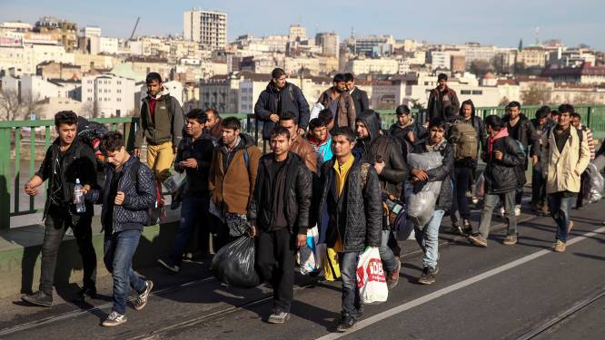 "EU zal uit elkaar vallen indien we niet luisteren naar verzuchtingen van burgers over migratie en terreur"