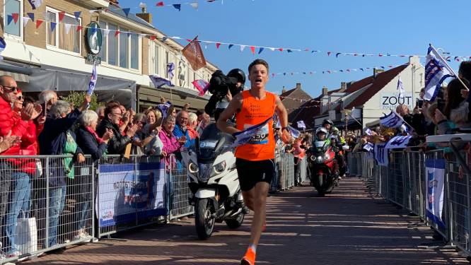 Danny Huibregtse haalt huzarenstukje uit en wint Kustmarathon in laatste meters