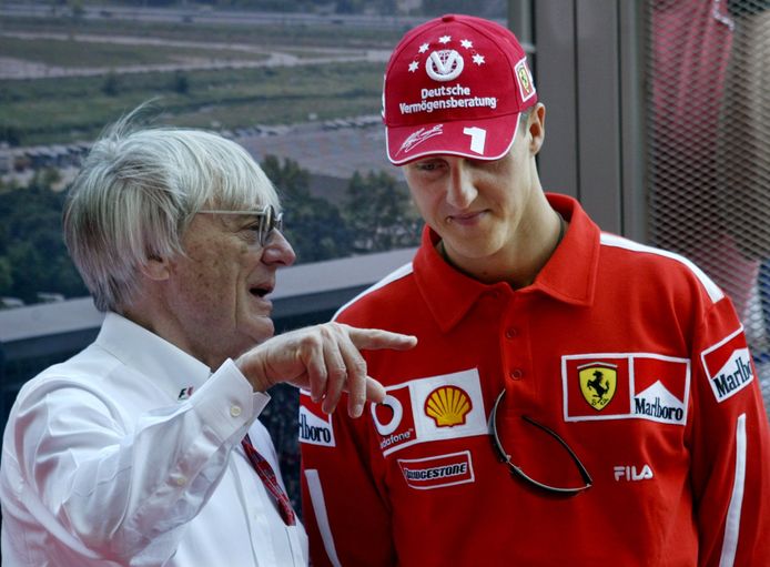 Bernie Ecclestone en Michael Schumacher in 2003.