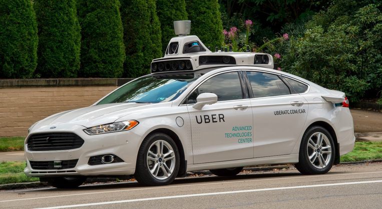 Uber en andere grote techspelers zetten volop in op intelligentie om auto's zelf te doen rijden. Beeld EPA