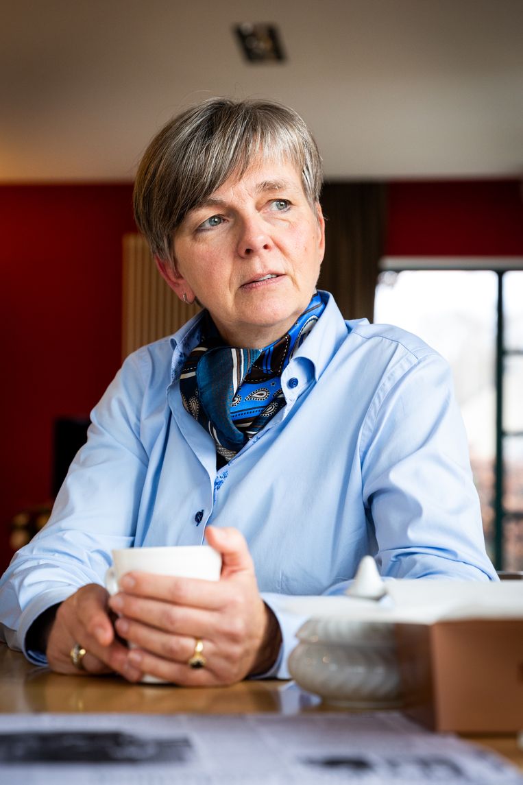 Hilde Vernaillen: 'Na de aanslag waren mijn zussen en ik nooit op ons gemak. We hadden elk een geweer op onze slaapkamer staan, achter de deur.' Beeld Guy Kokken