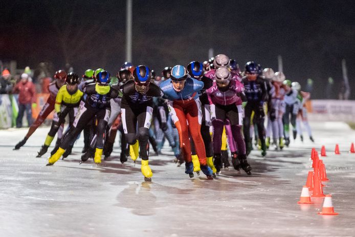 De vrouwen gingen om 19.00 uur van start in Haaksbergen. De heren starten een uur later.