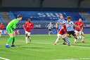 Charles-Andreas Brym draait vlak voor de 2-0 weg bij zijn tegenstander en knalt van dichtbij binnen namens FC Eindhoven