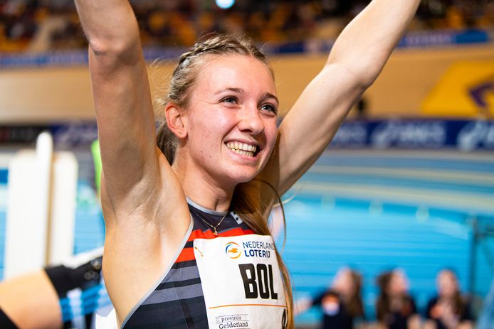Femke Bol na het verbreken van het nationaal record op de 400 meter.