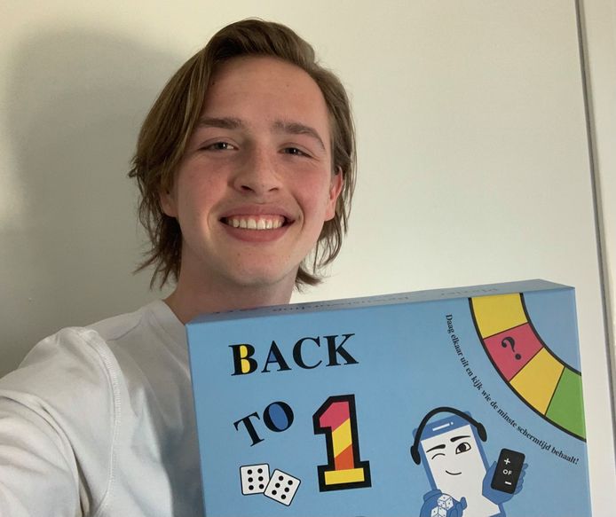 Student Freek Hehewerth (20) bedacht bordspel Back To 1 Hour.