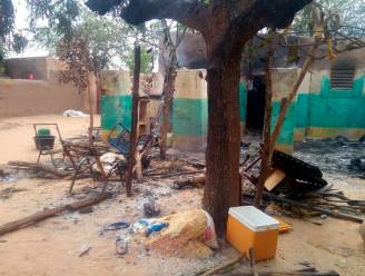 Beelden tonen wat nog maar overblijft van dorp in Mali na dodelijke aanval