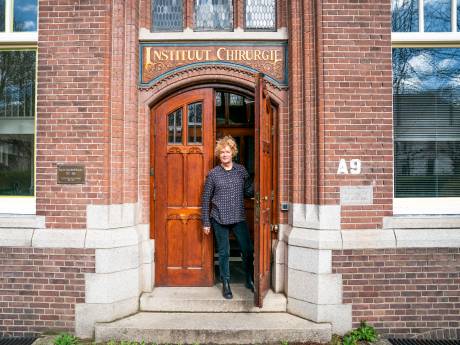 Een bijzondere gebouw op een ideale plek: de woning van Marjo staat te koop (en het is een verborgen parel)