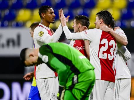 Ajax weet weer wat scoren is na ruime zege in Waalwijk