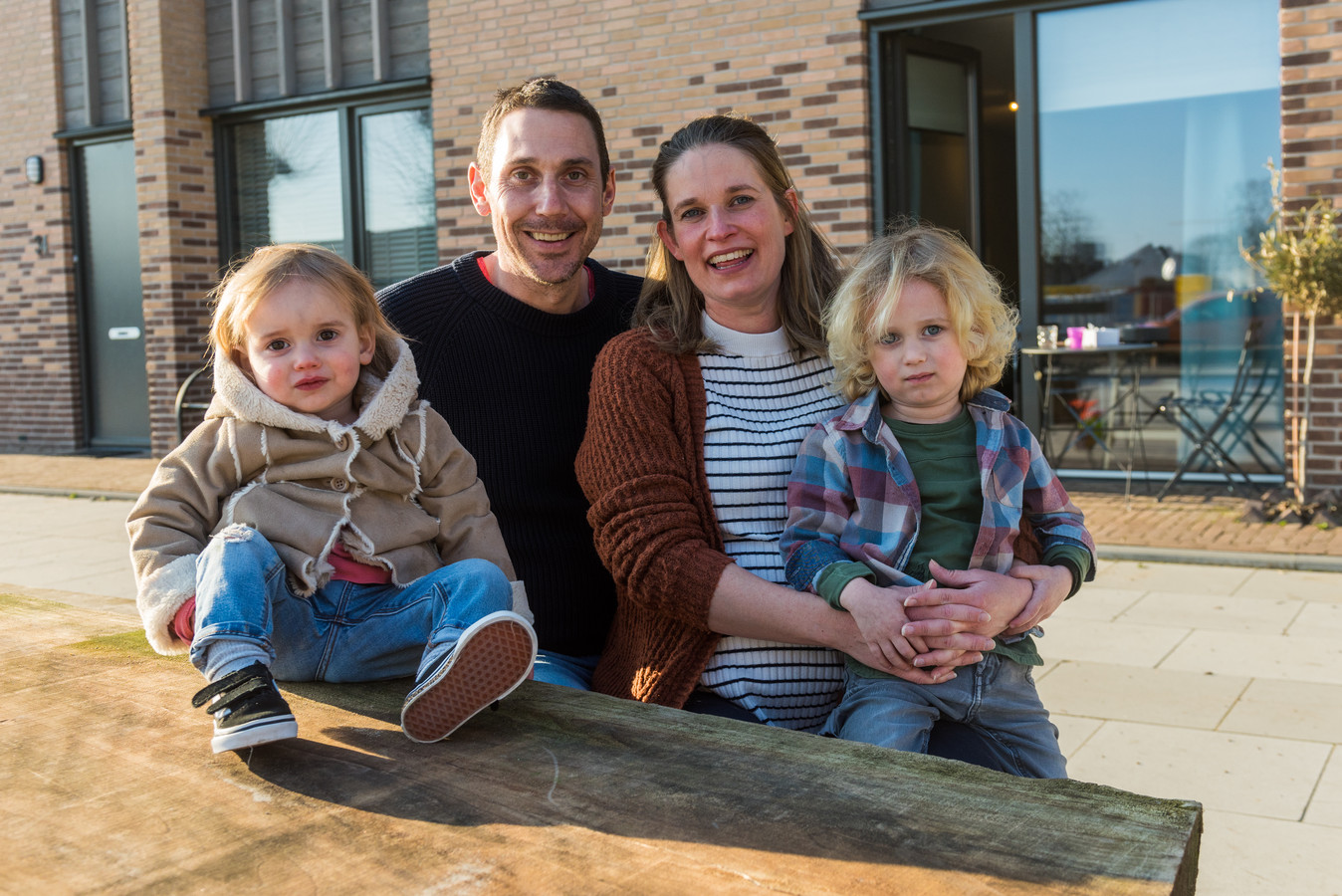 Ongeneeslijk ziek en in verwachting van kindje met afwijking: actie voor  jong gezin uit Eindhoven | Foto | ed.nl