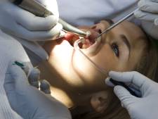 Laatste waarschuwing Schippers aan tandartsen over tarieven
