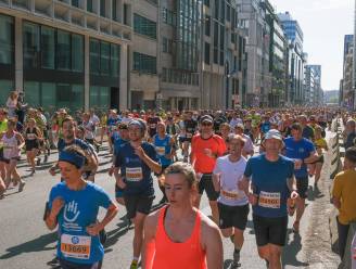 Handisporters trappen 20 kilometer door Brussel af: “Allemaal samen bewegen, da’s het belangrijkste”