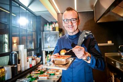 “Wat een platte brij is dit!” Topchef Luc Bellings proeft 10 voorverpakte lasagnes uit de supermarkt