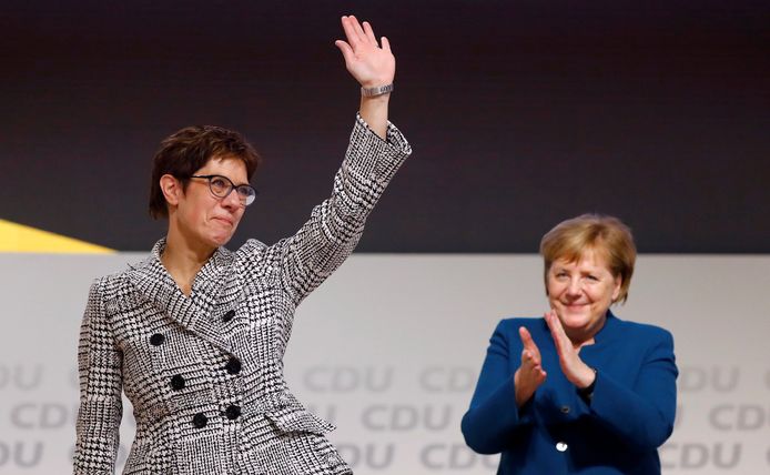 CDU-partijvoorzitter Annegret Kramp-Karrenbauer en de Duitse bondskanselier Angela Merkel