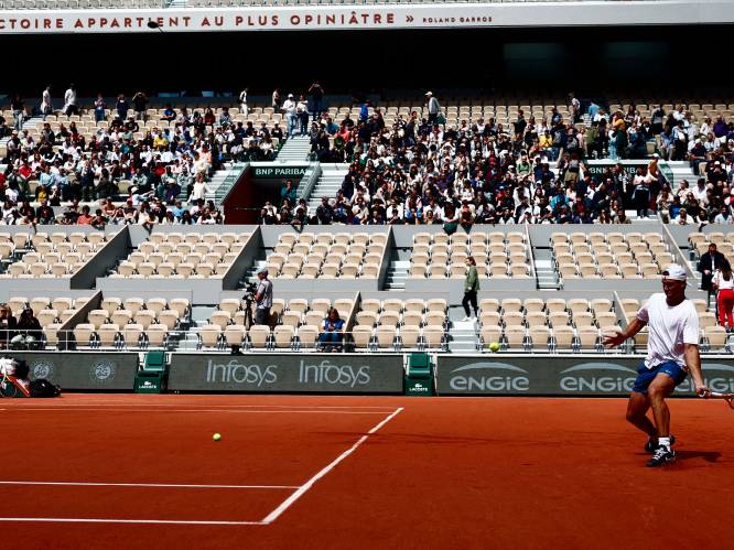 Ongezien: Nadal lokt 6.000 toeschouwers tijdens training richting Roland Garros