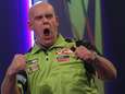 Van Gerwen en Barney doen mee aan drive-in darts