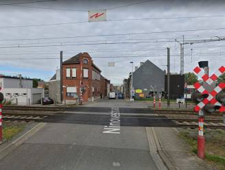 Spoorwegovergangen Muisstraat en Ninovestraat volgende week dicht door werken
