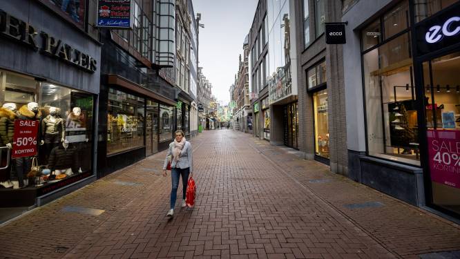 ‘Winkelketens sluiten steeds vaker vroeger hun deuren door personeelstekort’