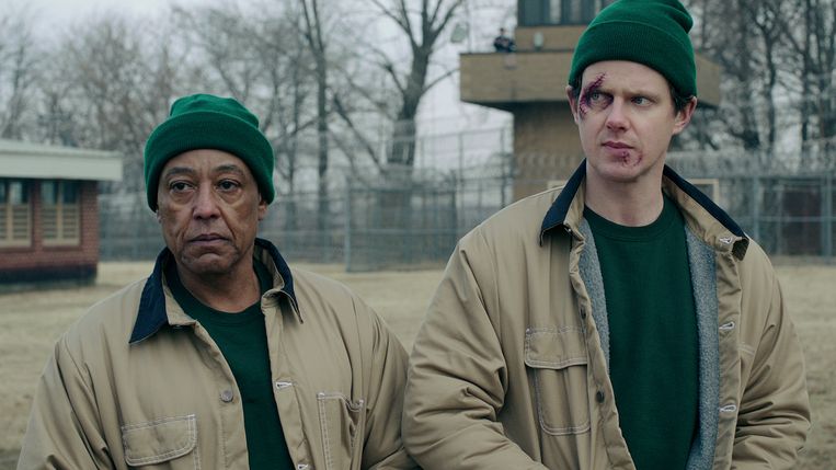 Giancarlo Esposito en Peter Mark Kendall in 'Kaleidoscope'. Beeld COURTESY OF NETFLIX