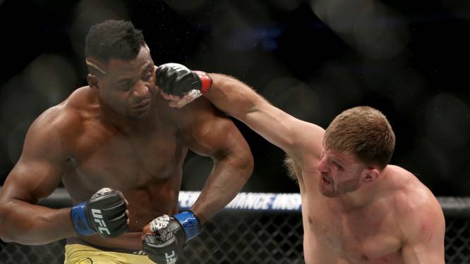 UFC-kampioen uit onvrede over contract: ‘Ik ga echt niet voor een half miljoen dollar vechten’
