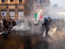 Rellen in Rome bij grote demonstratie tegen verplichte Green Pass, politie gebruikt traangas
