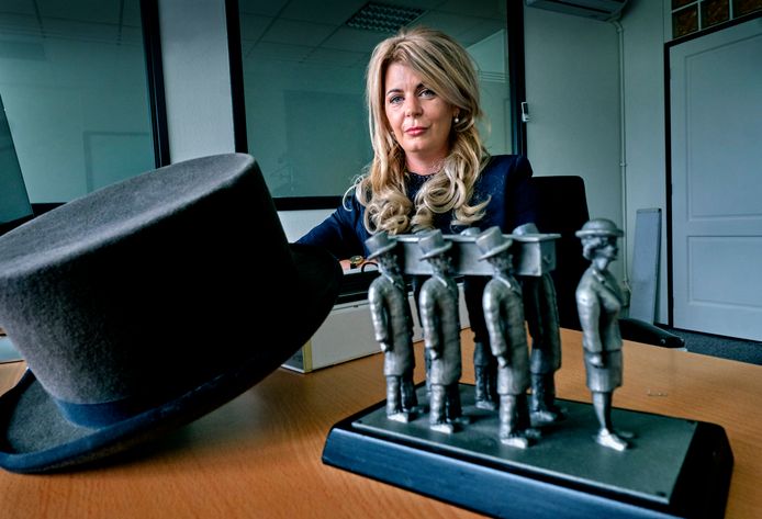 Erica Leeuwis werd uitvaartleidster - precies toen het coronavirus opkwam. ,,Mijn drive is om ondanks alles een mooi afscheid te bieden.”