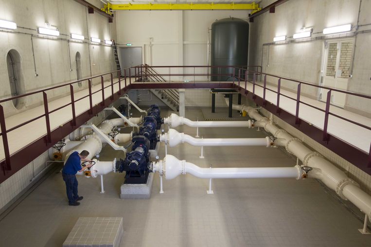 'Maak water duurder voor de veelgebruiker' - Trouw