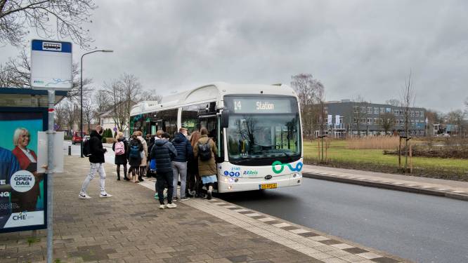 Veluwse scholen vrezen het ergste door staking streekvervoer: ‘Plan B pas op laatste moment uit de kast trekken’