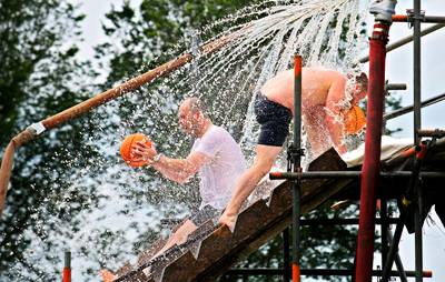 Raamsdonkse Dollemansdagen moet zich na drie jaar opnieuw uitvinden: ‘Nu alleen zeskamp, maar die wo