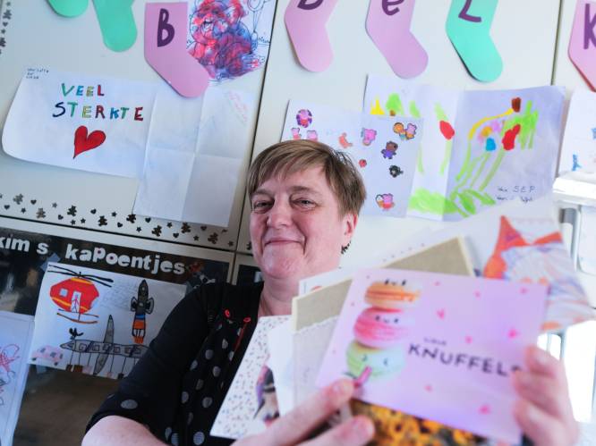 Onthaalmoeder Kim (50) mag na overlijden baby opnieuw aan de slag: “Die kindjes zijn mijn leven. Elke dag zonder hen was een moeilijke dag”
