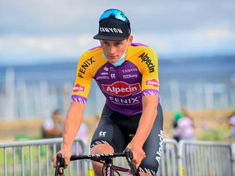 Prachtig: team Van der Poel krijgt toestemming voor eerbetoon aan Poulidor tijdens etappe