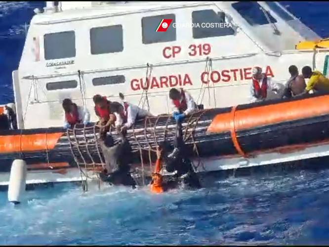 Zeker 41 mensen omgekomen nadat boot zinkt bij Lampedusa