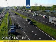 Drukke ochtendspits op A15 bij Rotterdam door meerdere ongelukken voorbij