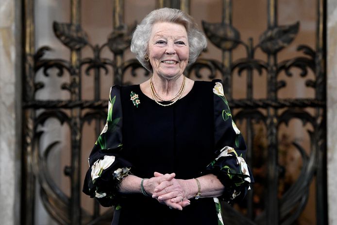 Prinses Beatrix Ontslagen Uit Ziekenhuis | Show | Ad.Nl