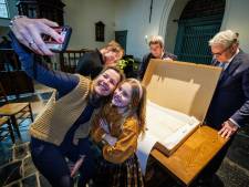 Blokzijl heeft stadsrechten eindelijk terug, met dank aan Meike (9): ‘Het liefst voor altijd’ 