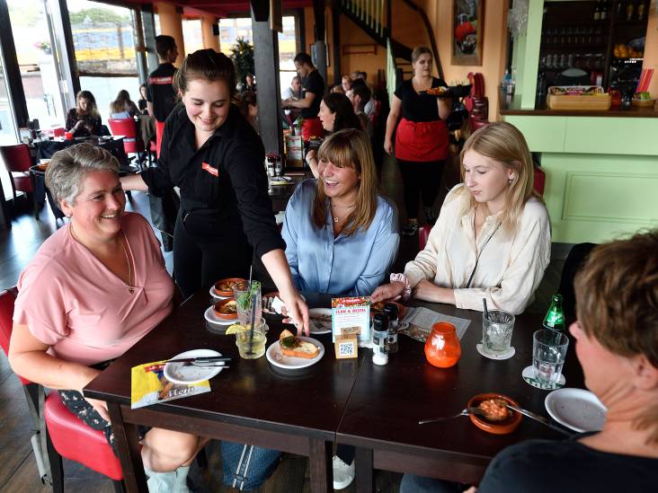 La Cubanita In Amersfoort De Laffe Hap Slik Weg Massa Wordt Bediend Per Lopende Band Gouden Pollepel Utrecht 2019 2020 Ad Nl