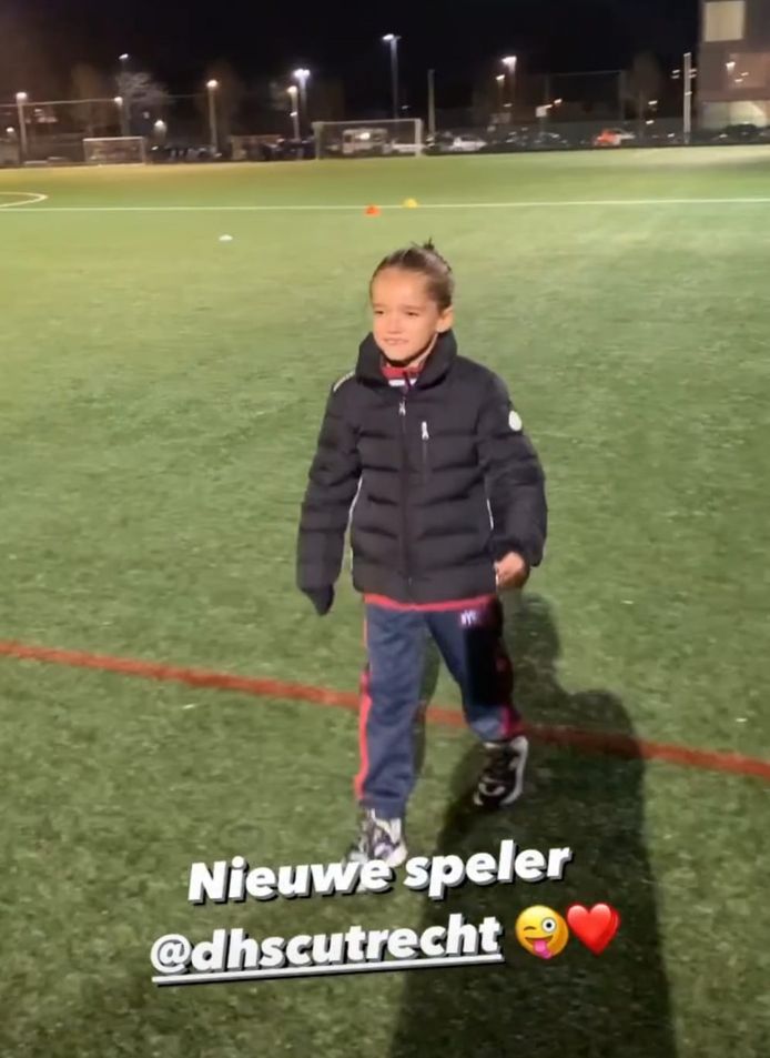 Xess Xava in de voetsporen van papa Wesley Sneijder.