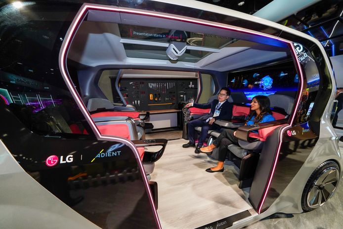 LG toont op de CES-beurs in Las Vegas een volledig zelfrijdend, elektrisch voertuig met plek voor vier passagiers