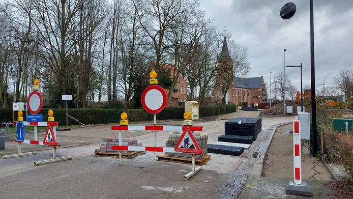 Wegenis- en rioleringswerken in Schoonbroek.