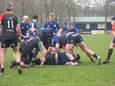 Oemoemenoe (blauwe shirts) in de aanval tegen RCC.