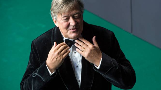 Ierse politie onderzoekt klacht tegen Stephen Fry wegens godslastering