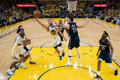 Golden State Warriors loopt ondanks 42 punten van MVP Luka Doncic uit tot 2-0 tegen Dallas Mavericks