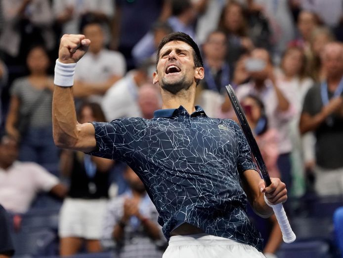 Novak Djokovic staat voor de achtste keer in de finale van de US Open. Daar treft hij de Argentijn Juan Martín del Potro, die zijn halve finale van de Spanjaard Rafael Nadal won nadat die na twee sets opgaf vanwege een knieblessure.