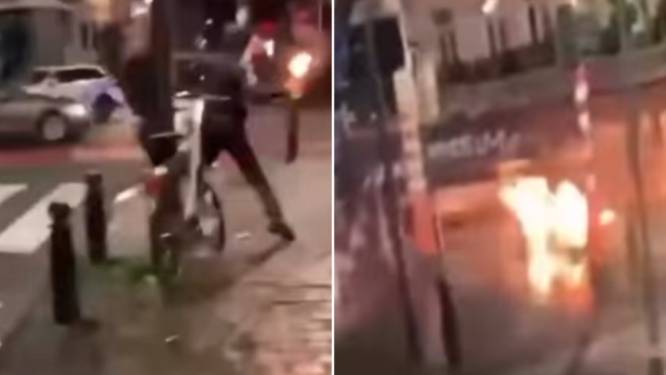 Politievakbond deelt beelden van jongeren die molotovcocktail naar politiewagen gooien