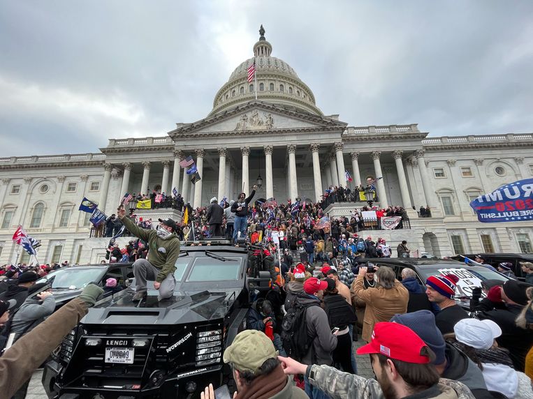 Op 6 januari bestormden Trump-aanhangers het Capitool in Washington D.C.  Beeld BELGAIMAGE