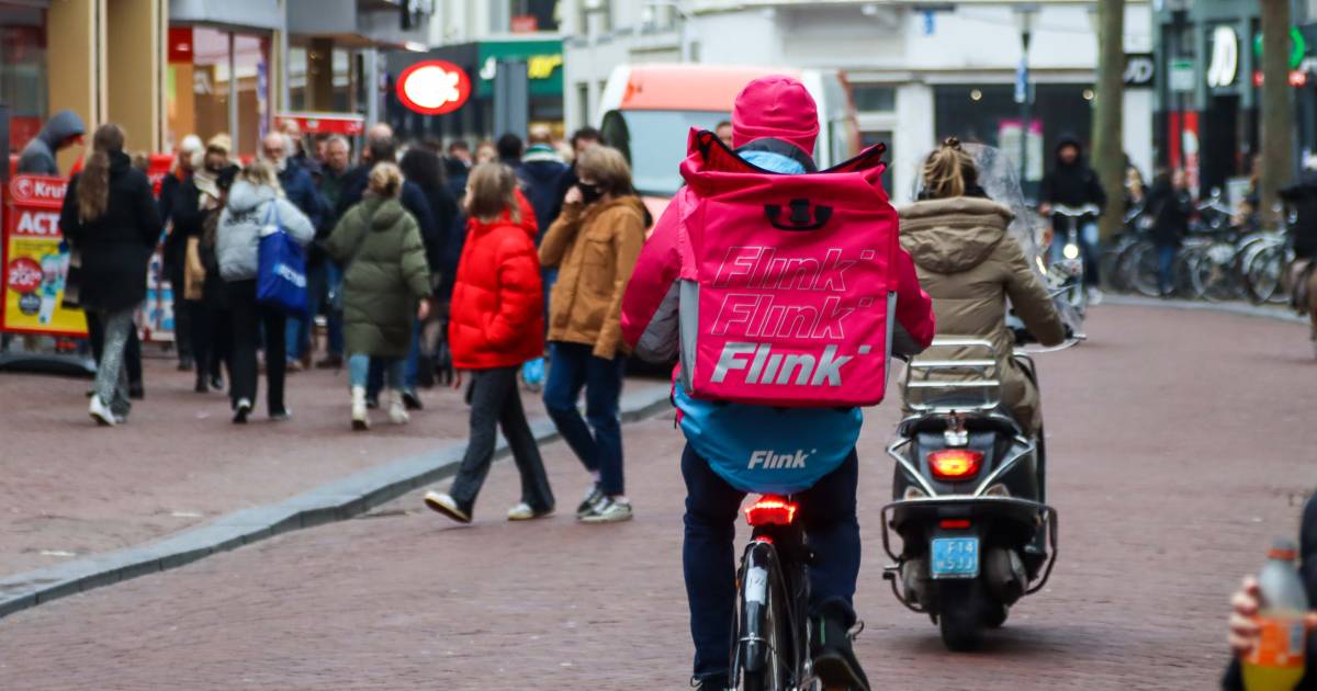 Slechte omstandigheden voor flitsbezorgers: ‘Manager stelde voor te doen alsof ongeluk nooit was gebeurd’.