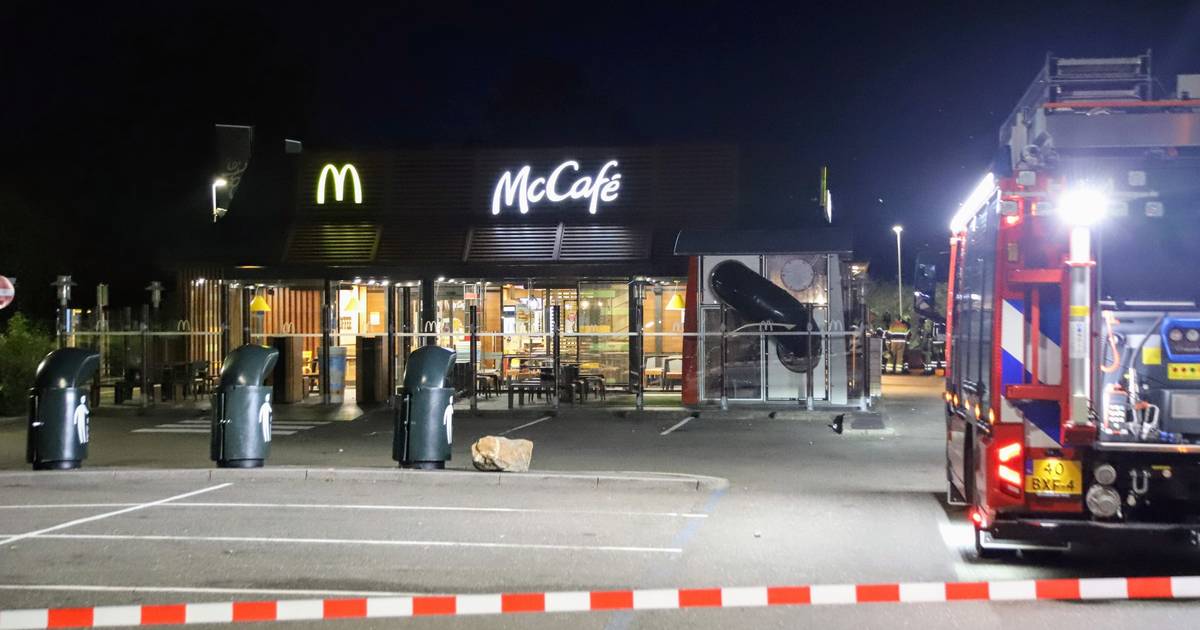 McDonald's in Enspijk kort ontruimd vanwege gaslucht